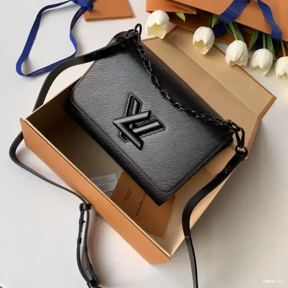 TWIST VUITTON MM LOUIS 0618